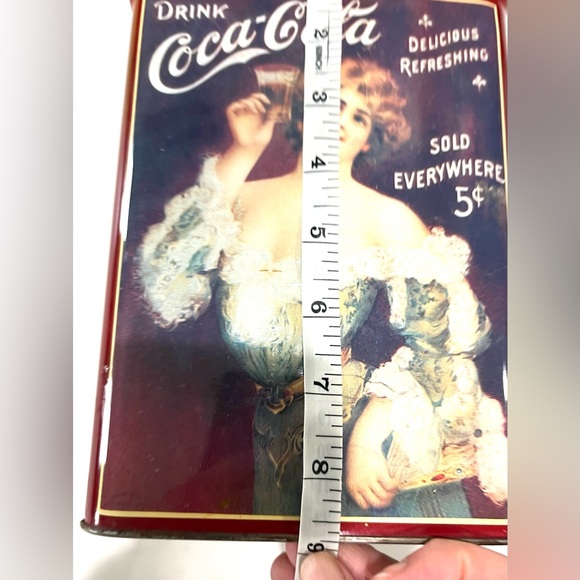 Classic Timeless Kitchen Retro Coca-Cola Collectible Tin. - Picture 9 of 16
